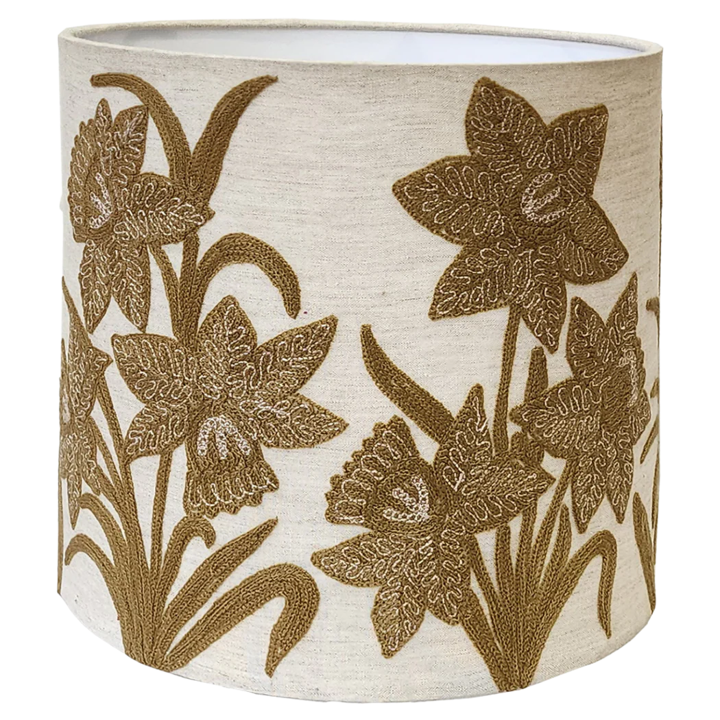 Narcissus Butternut on Floral Linen