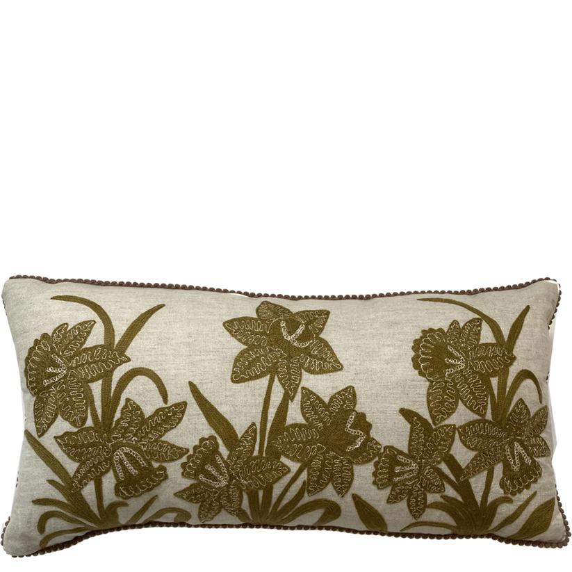Narcissus Butternut on Floral Linen