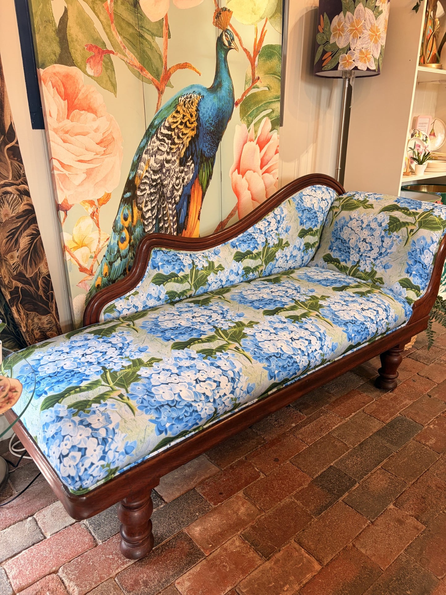 Hydrangea Chaise Lounge