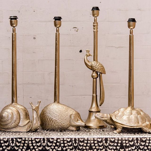 Snail bronze table lamp base
