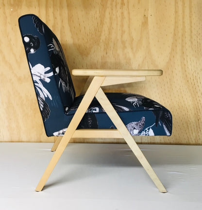 Night Cockatoo armchair